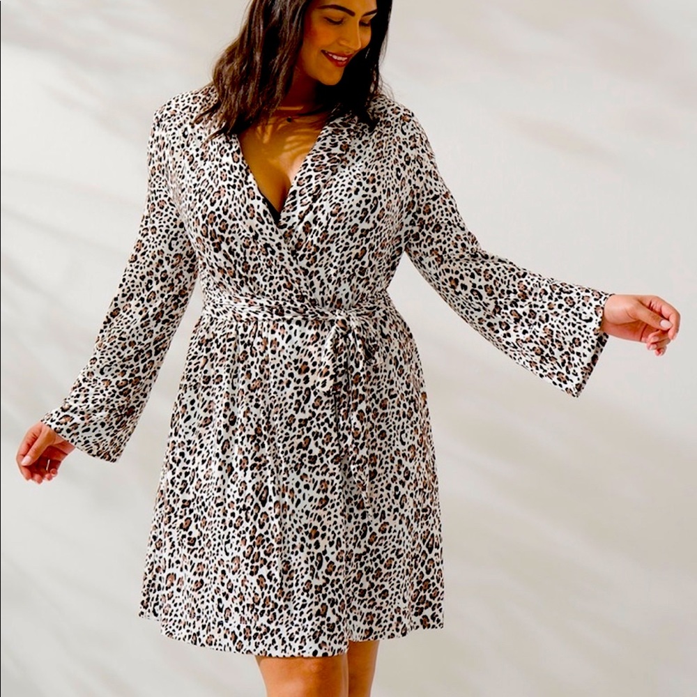 SOLD!!! Soma Intimates Robe S/M